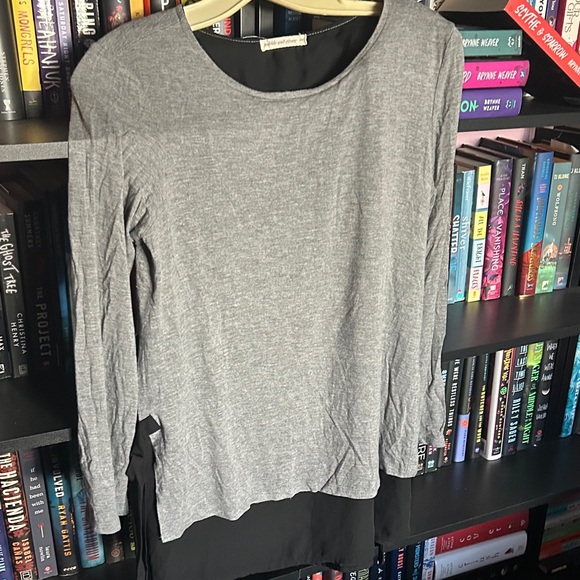 pebble and stone Tops - Pebble and Stone Gray Long Sleeve Top